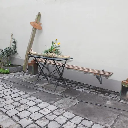 Mayener Jung Mit Schoenem Innenhof * Mayen