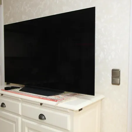 Mayener Jung Mit Schoenem Innenhof Apartament