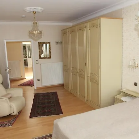 Apartament Mayener Jung Mit Schoenem Innenhof Mayen