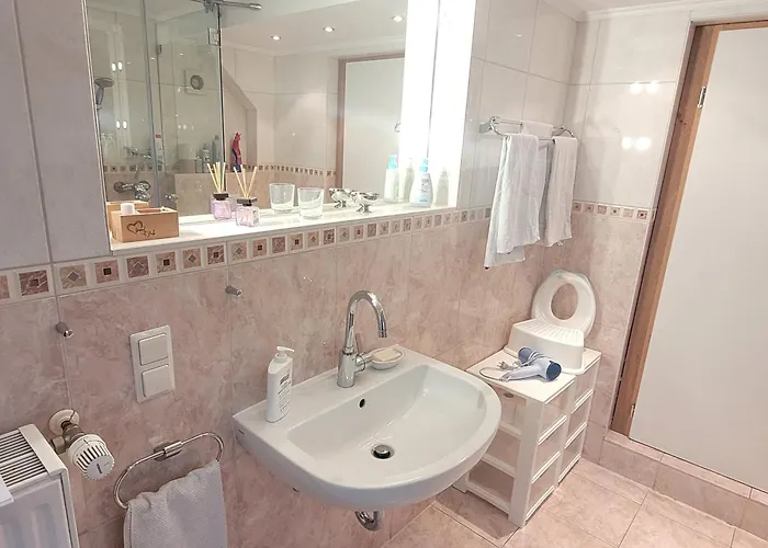 Mayener Jung Mit Schoenem Innenhof * Mayen