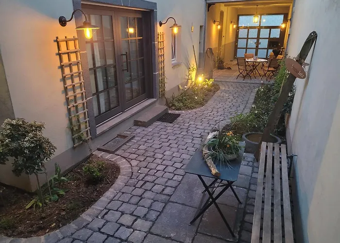 Mayener Jung Mit Schoenem Innenhof 公寓 *