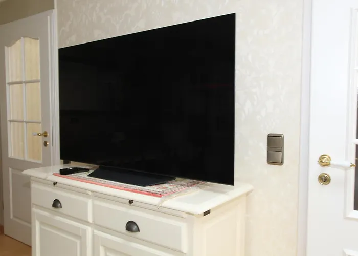 Mayener Jung Mit Schoenem Innenhof 公寓